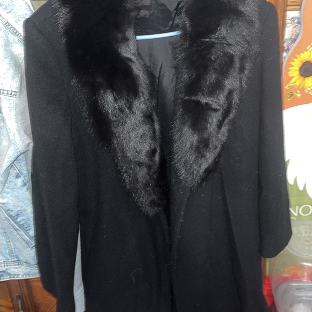 Elegant Black Pea Coat with Faux Fur Collar